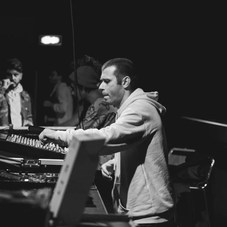 Kanka +  R-Dug